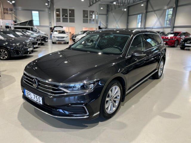 Volkswagen Passat 2023