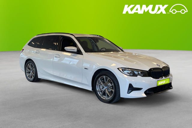 BMW 330e 2022