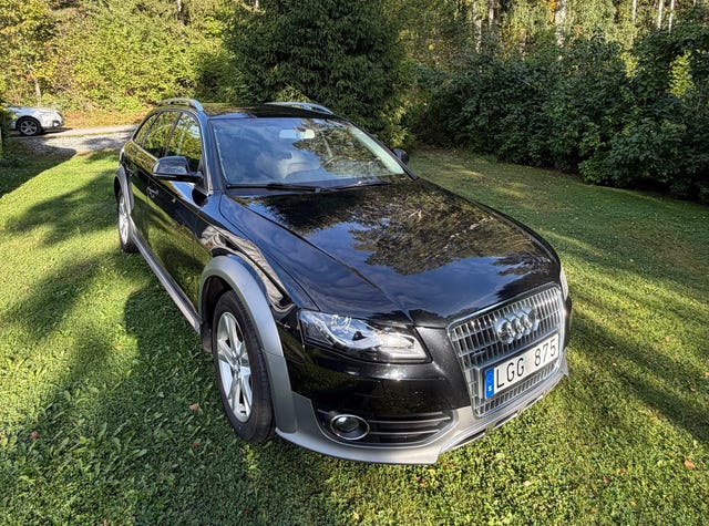 Audi A4 allroad 2011