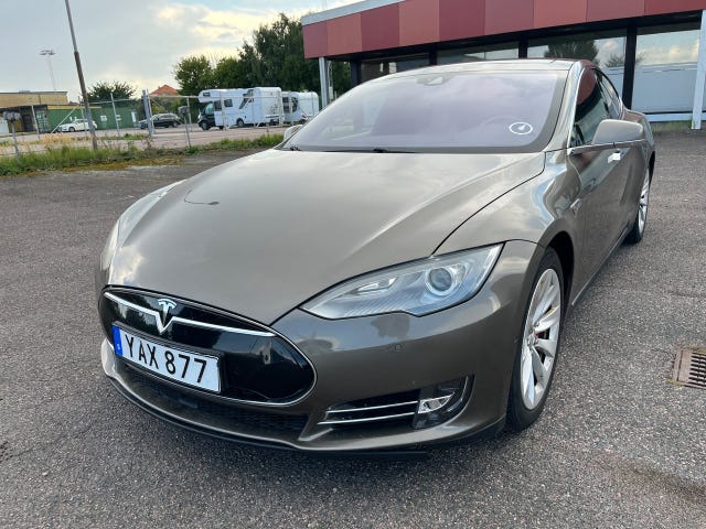 Tesla Model S 2016