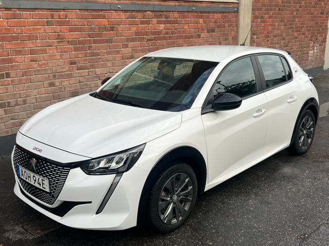 Peugeot e-208 2022