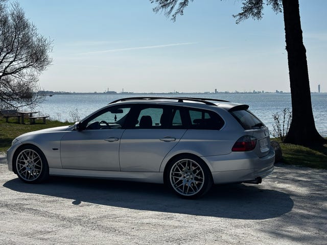 BMW 325i 2008