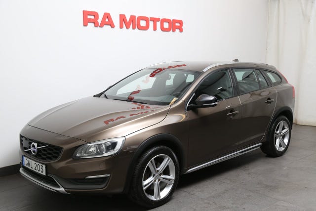 Volvo V60 Cross Country 2016