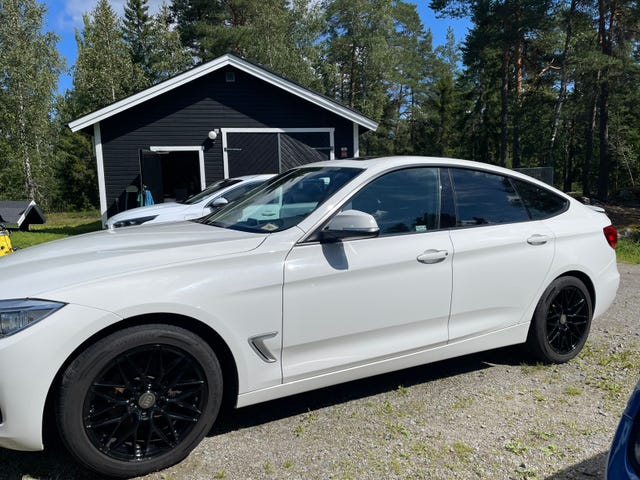 BMW 320d 2014 – bild 2