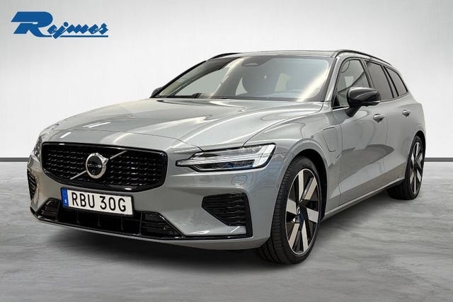 Volvo V60 2025