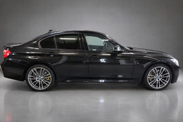 BMW 330d 2017 – bild 2