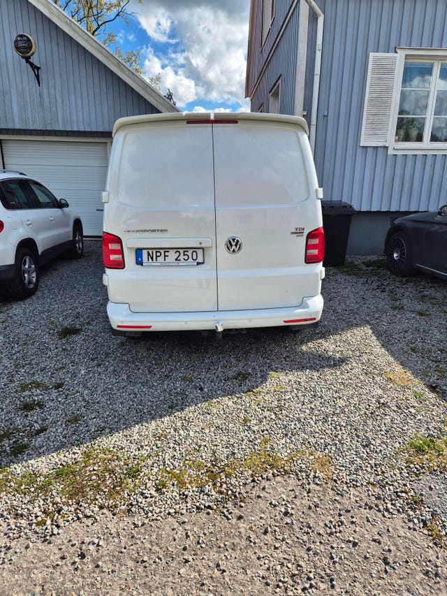 Volkswagen Transporter 2017 – bild 3