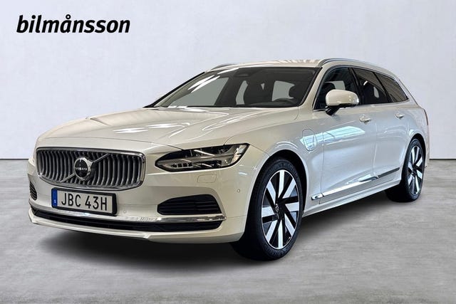Volvo V90 2025