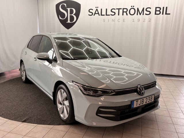 Volkswagen Golf I 2025