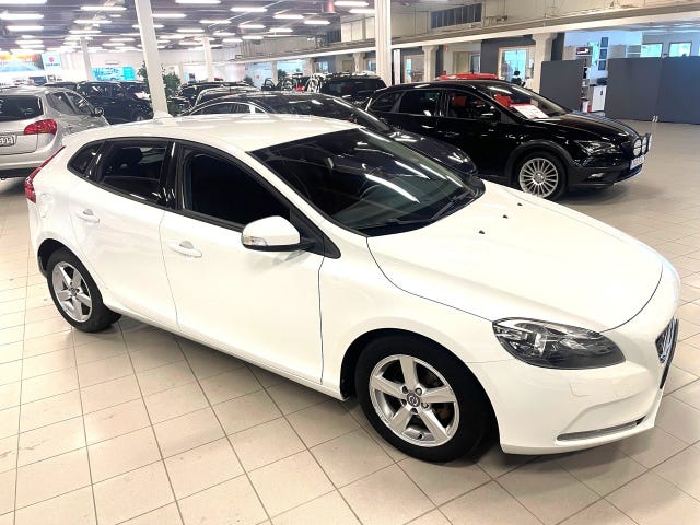 Volvo V40 2015