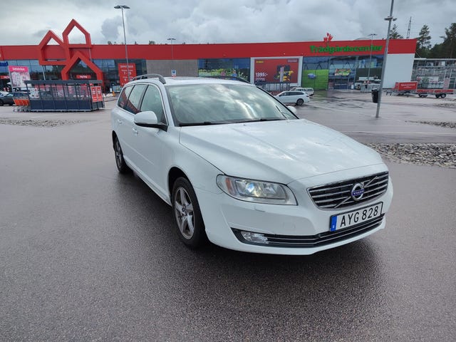 Volvo V70 2015