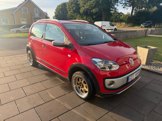 Volkswagen UP! 2014