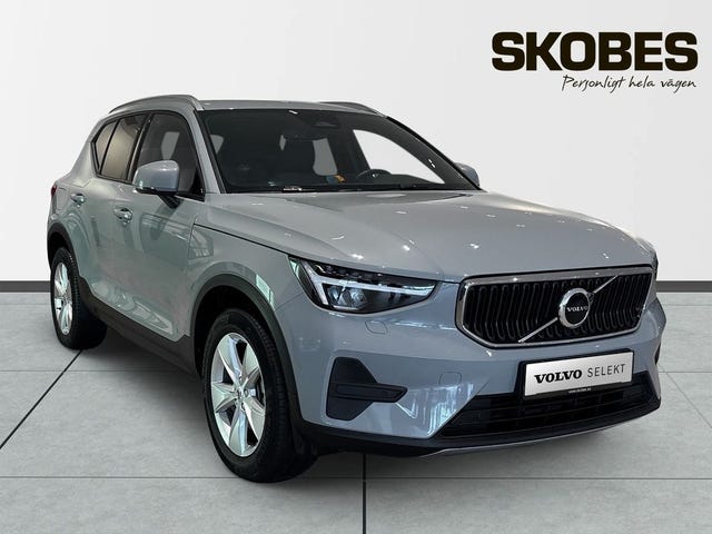 Volvo XC40 2025
