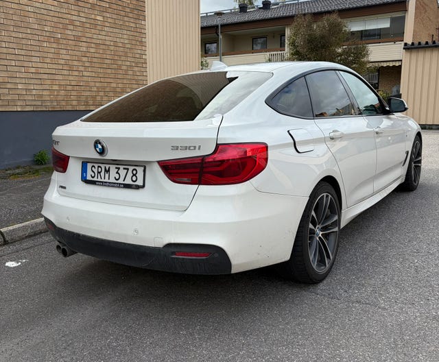 BMW 330i 2018 – bild 3