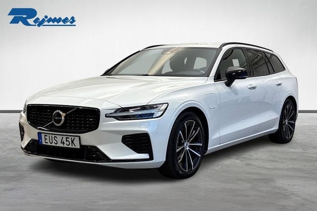 Volvo V60 2025