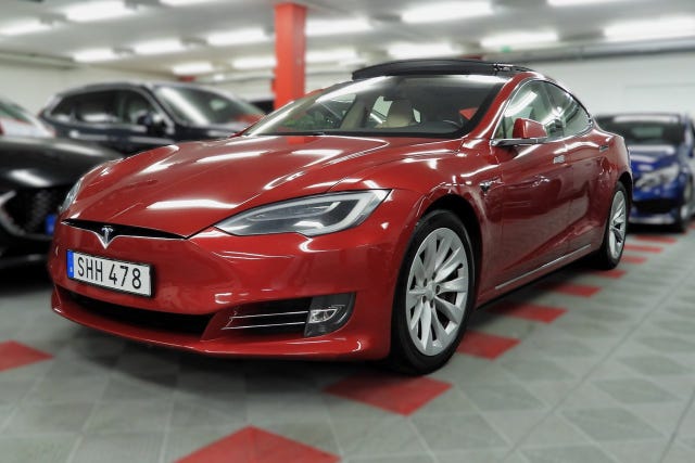 Tesla Model S 2018