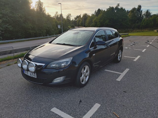 Opel Astra 2012