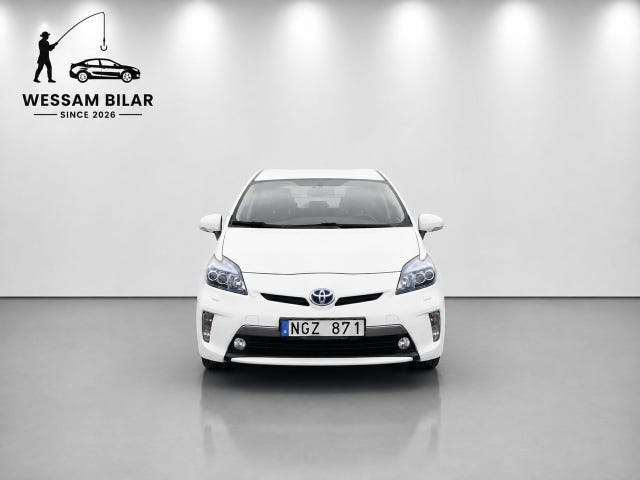 Toyota Prius Plug-in Hybrid 2013