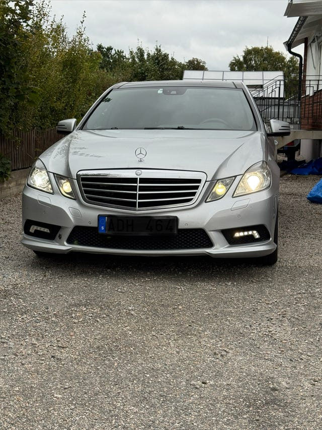 Mercedes-Benz E350 2011