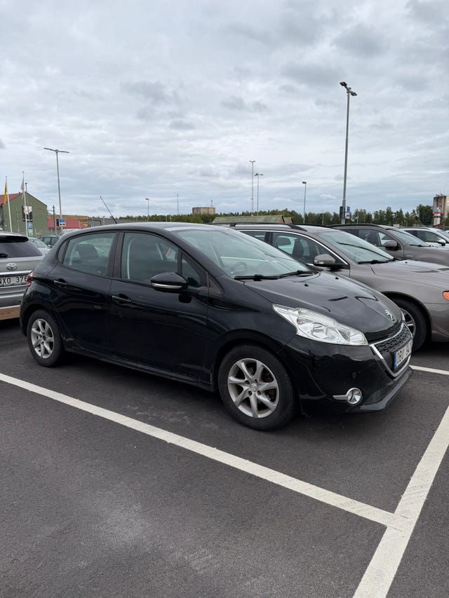 Peugeot 208 2013