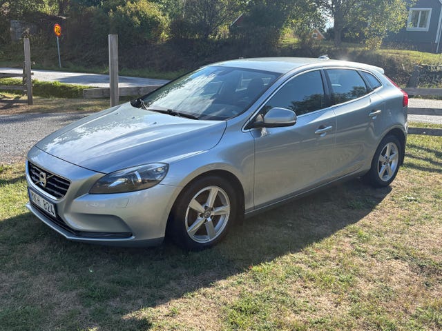 Volvo V40 2014