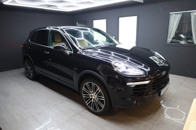 Porsche Cayenne 2016