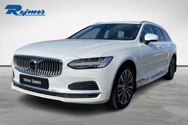 Volvo V90 2025