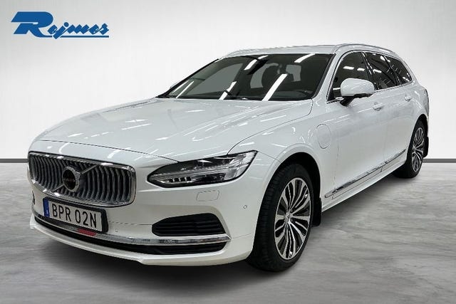 Volvo V90 2025