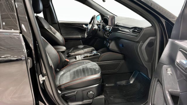 Ford Kuga 2022 – bild 3