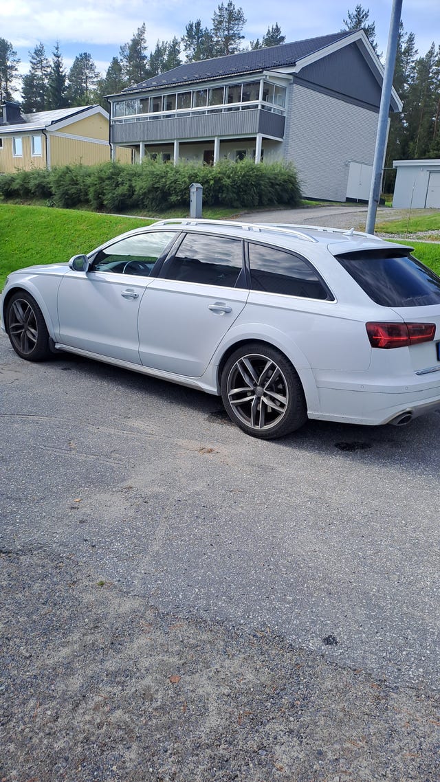 Audi A6 allroad 2016
