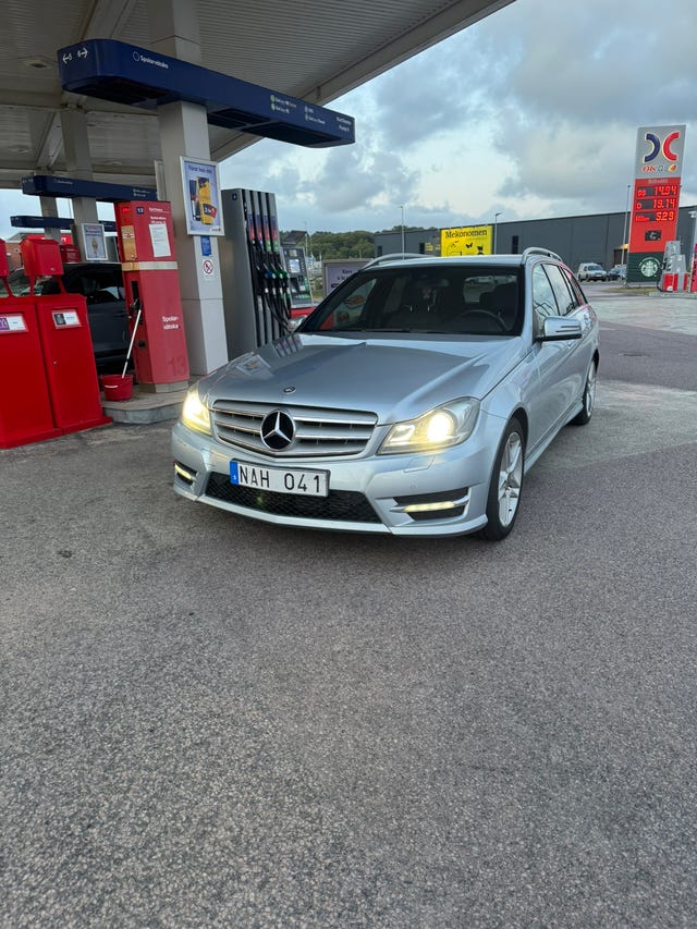 Mercedes-Benz C200 2013