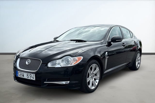 Jaguar XF 2011
