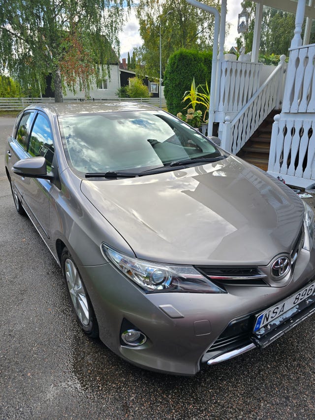 Toyota Auris 2013