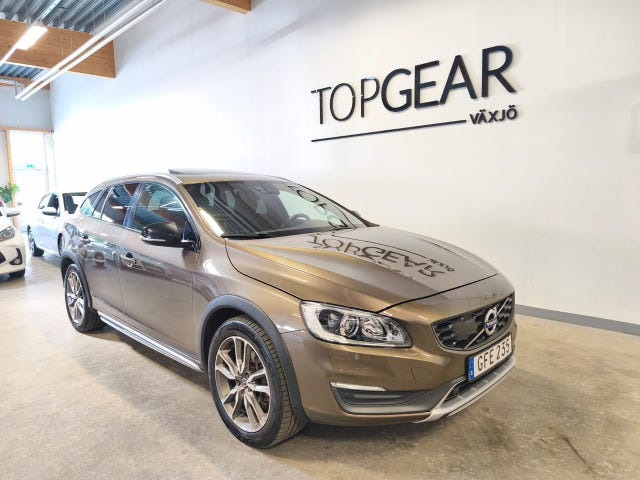 Volvo V60 Cross Country 2016