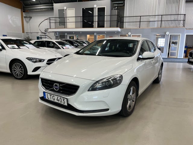 Volvo V40 2015