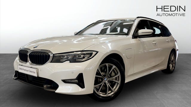 BMW 330e 2021