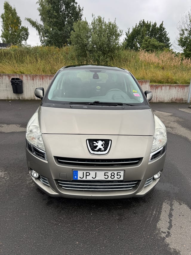 Peugeot 5008 2010