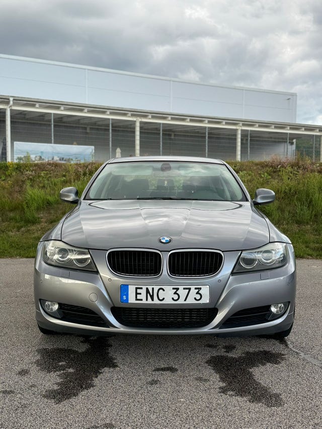 BMW 318d 2009