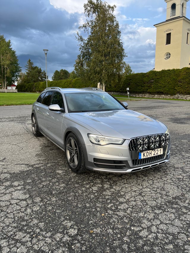 Audi A6 allroad 2016