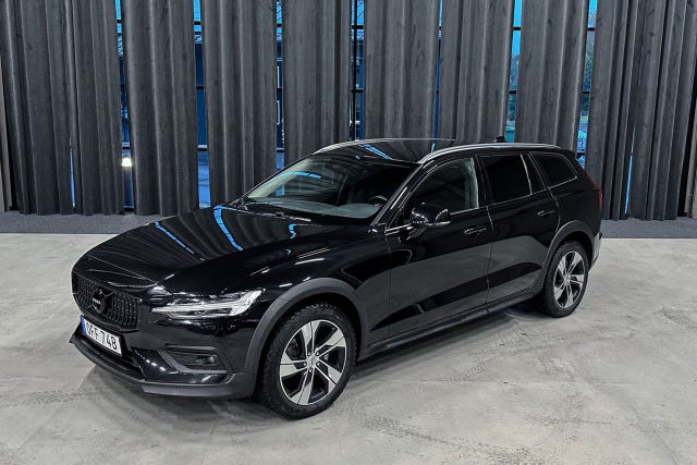 Volvo V60 Cross Country 2021