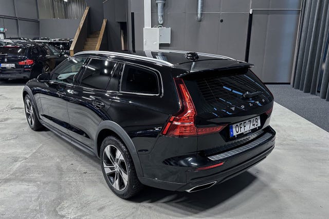 Volvo V60 Cross Country 2021 – bild 4