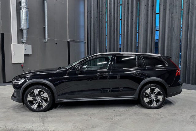 Volvo V60 Cross Country 2021 – bild 3