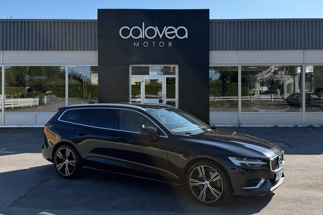Volvo V60 2022