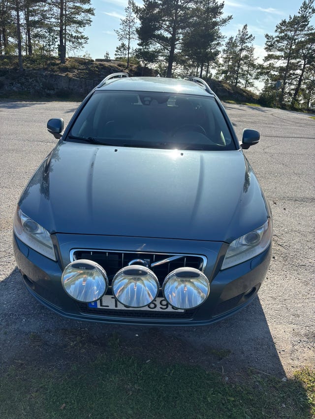 Volvo V70 2012