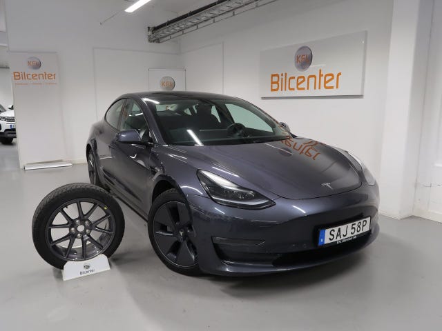 Tesla Model 3 2022