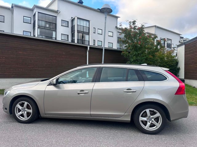 Volvo V60 2015