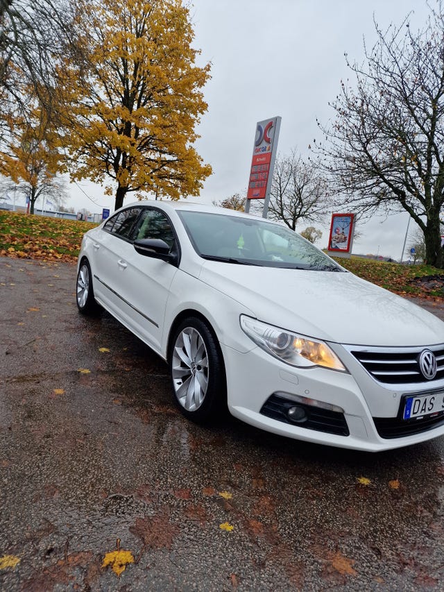 Volkswagen Passat CC 2011