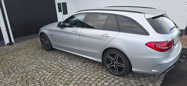 Mercedes-Benz C300 2021