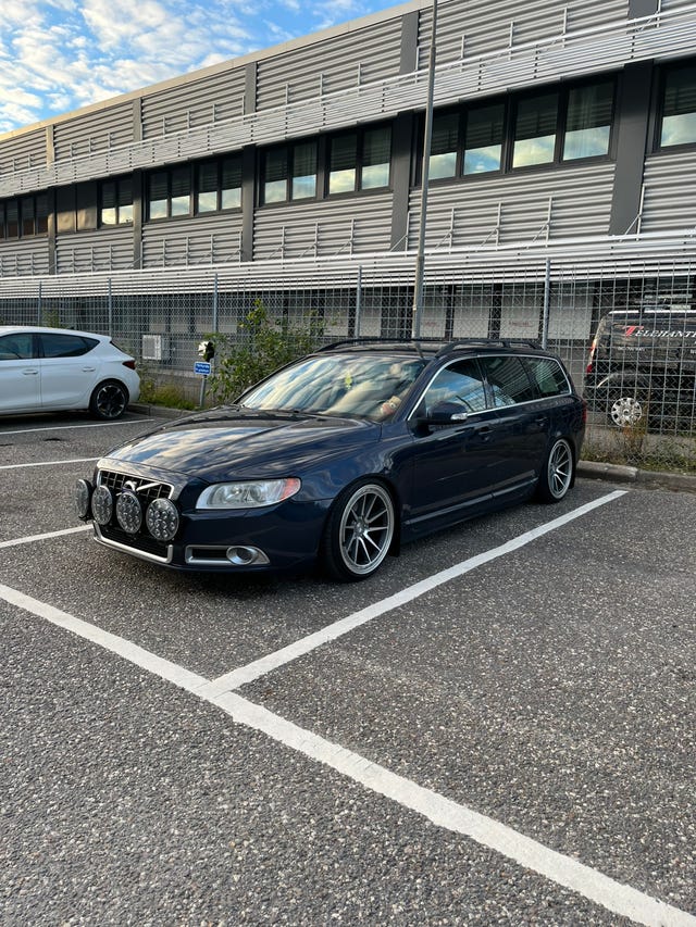 Volvo V70 2011