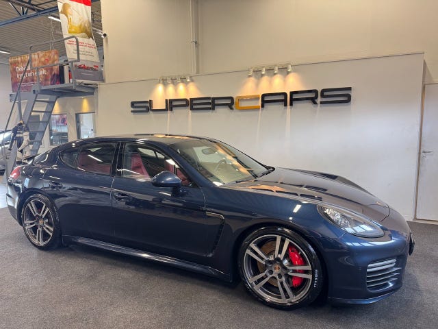 Porsche Panamera GTS 2014